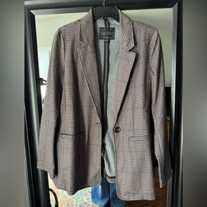 Houndstooth blazer with brown and navy, never worn